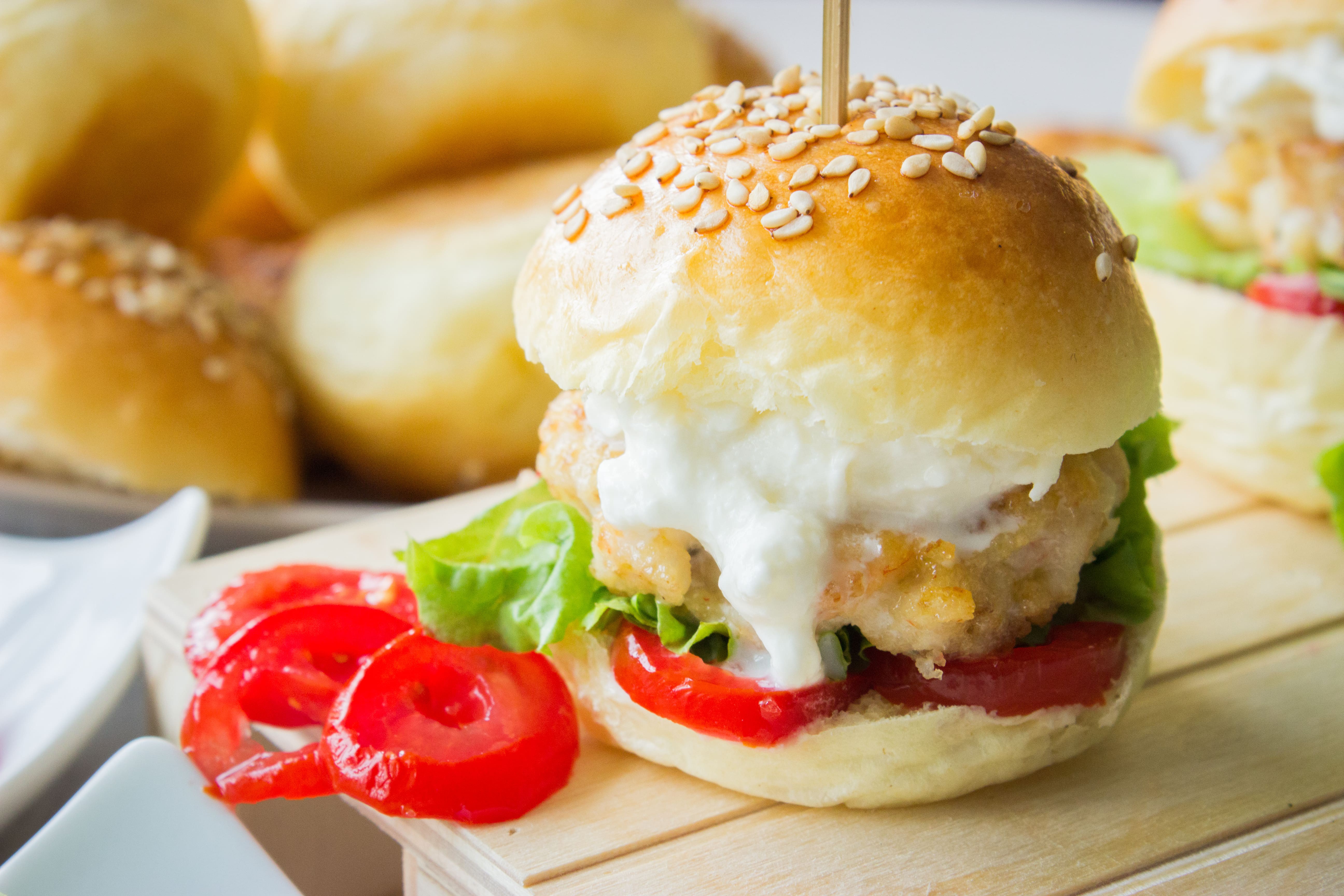 Mini burger di gamberi e burrata