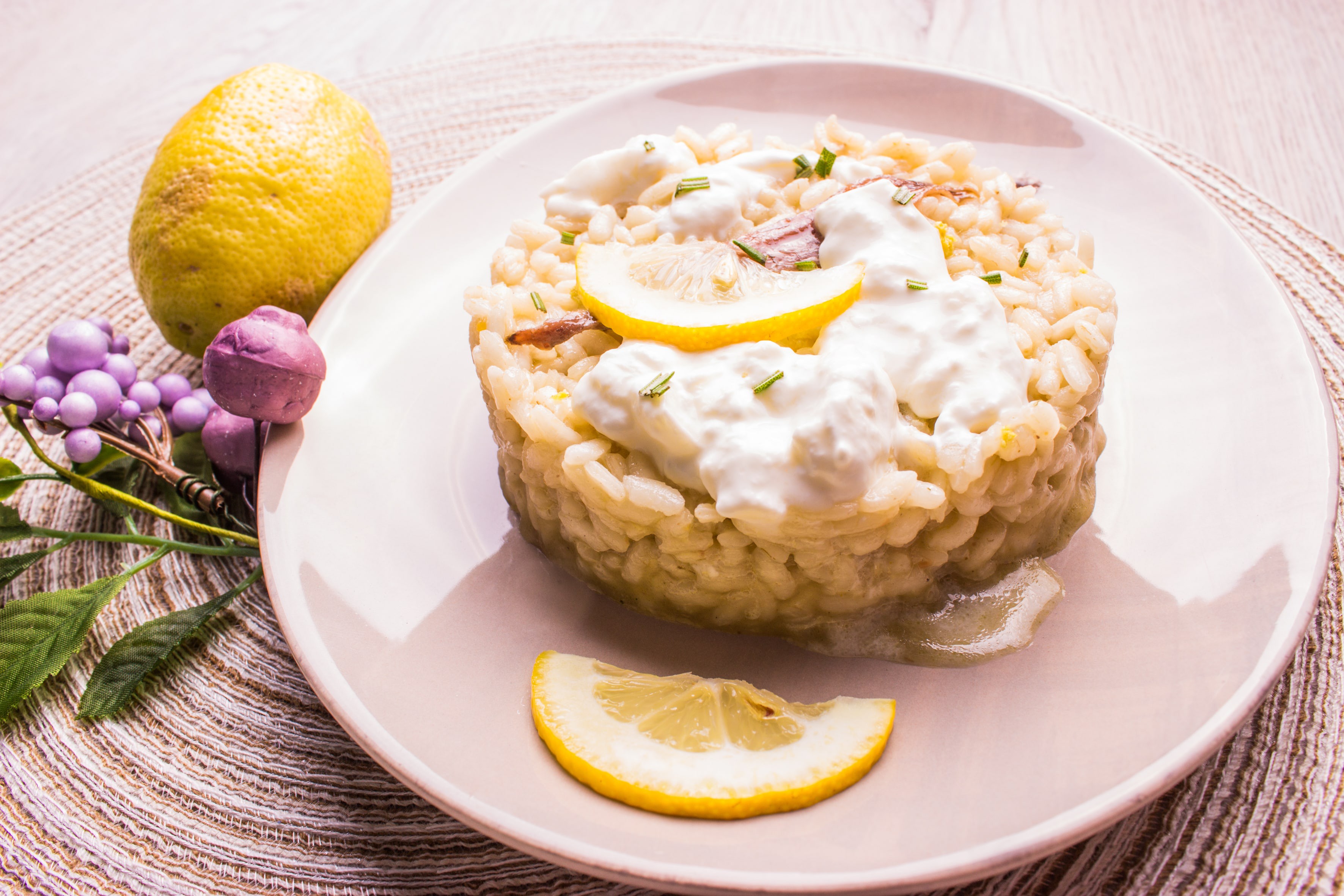 Risotto con alici, limone e burrata