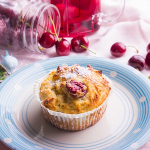 Muffin di ricotta e ciliegie