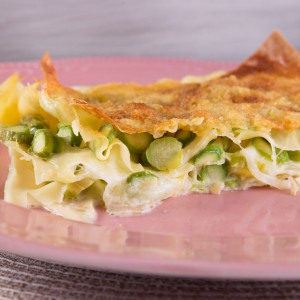 Lasagna with asparagus and mozzarella