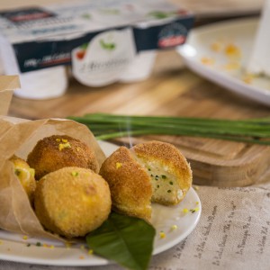 Meatballs with ricotta and citrus-scented shrimp
