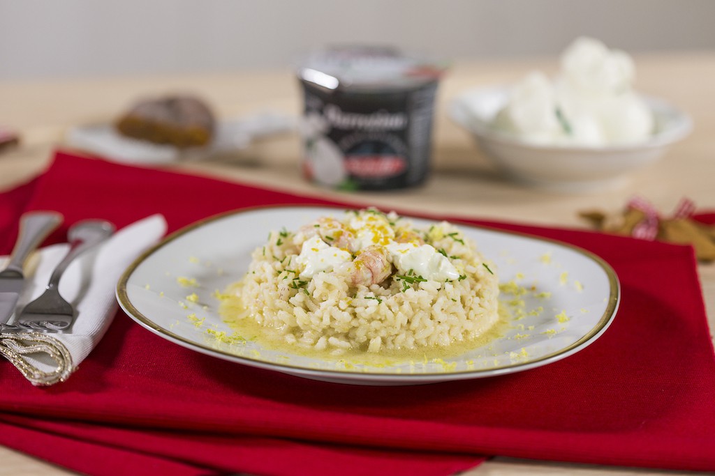 Risotto agli scampi con burrata, bottarga di tonno e profumo di limone